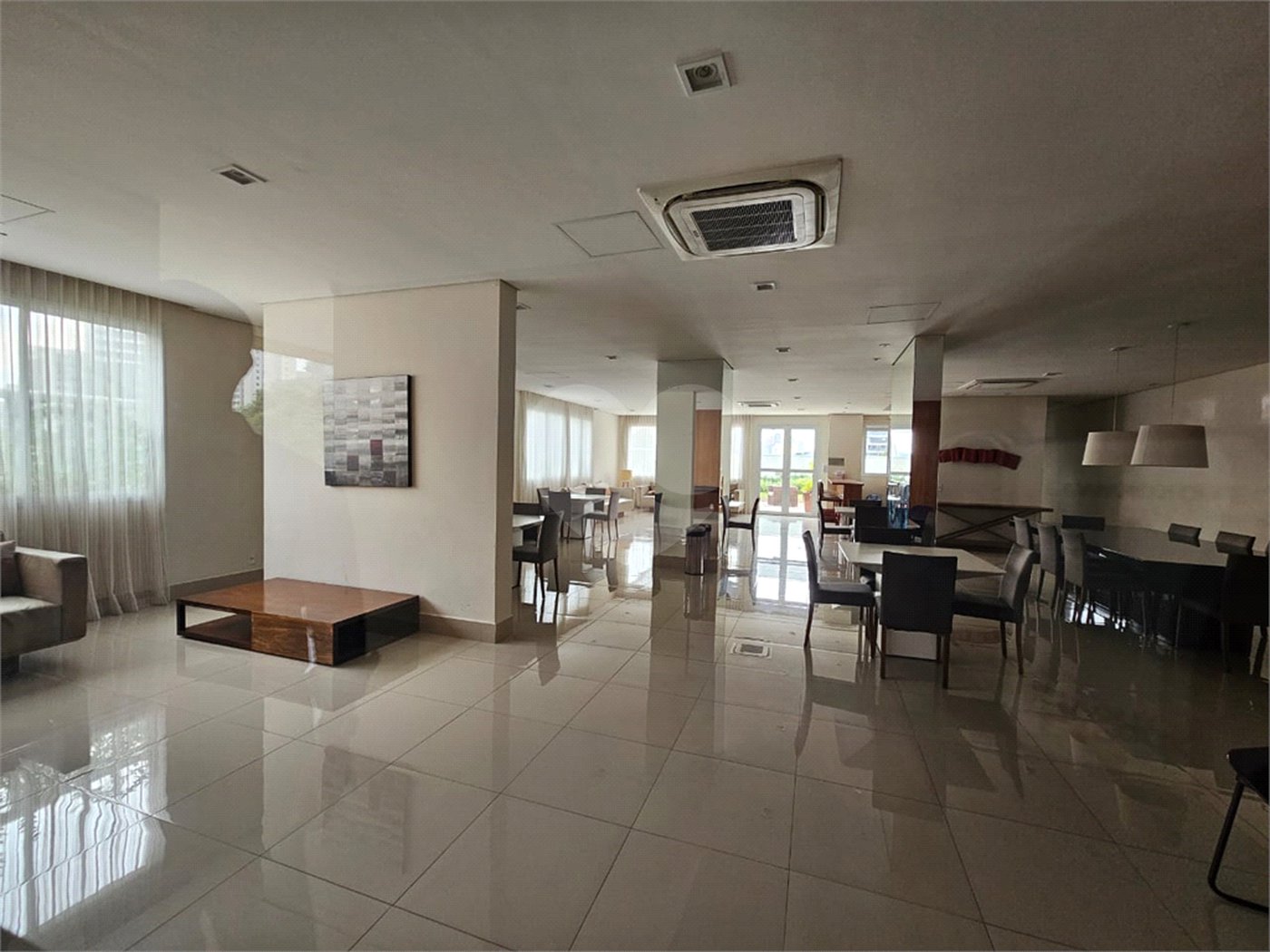 Apartamento à venda com 3 quartos, sendo 1 suíte,  em Vila Santa Catarina, São Paulo, SP