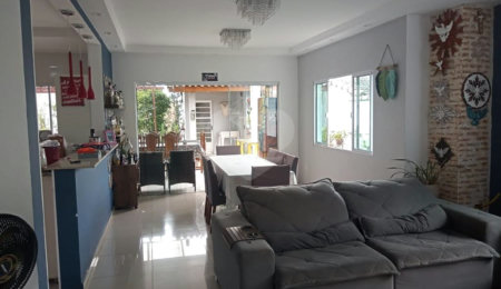 Casa à venda com 4 quartos, sendo 3 suítes, no condomínio Refúgio do Sauá I, Atibaia - SP