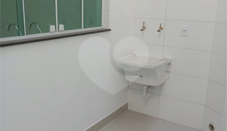 Sobrado à venda com 3 quartos, sendo 2 suítes,  em Cidade Patriarca, São Paulo, SP