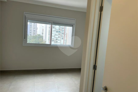 Apartamento à venda com 3 quartos, sendo 1 suíte, em Jardim Caboré, São Paulo, SP