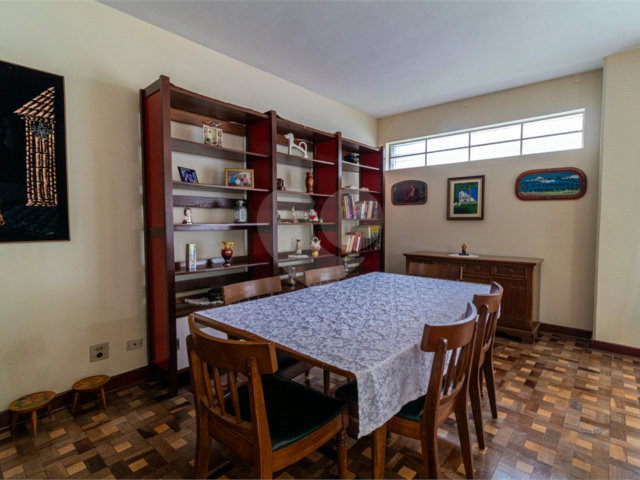 Sobrado à venda com 4 quartos, sendo 1 suíte,  em Campo Belo, São Paulo, SP