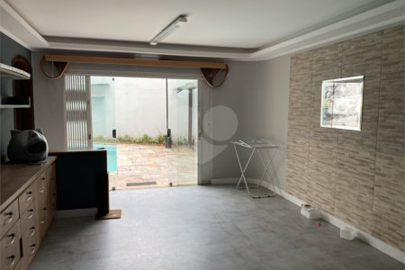 Casa à venda com 3 suítes em Jardim Leonor, São Paulo, SP