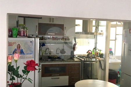 Apartamento à venda com 3 quartos, sendo 1 suíte, em Pinheiros, São Paulo, SP