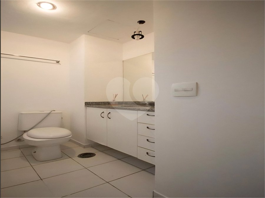 Apartamento à venda ou para alugar com 1 quarto em Brooklin Paulista, São Paulo, SP