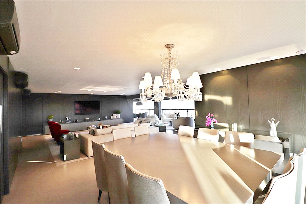 Apartamento à venda com 3 suítes em Santana, São Paulo, SP