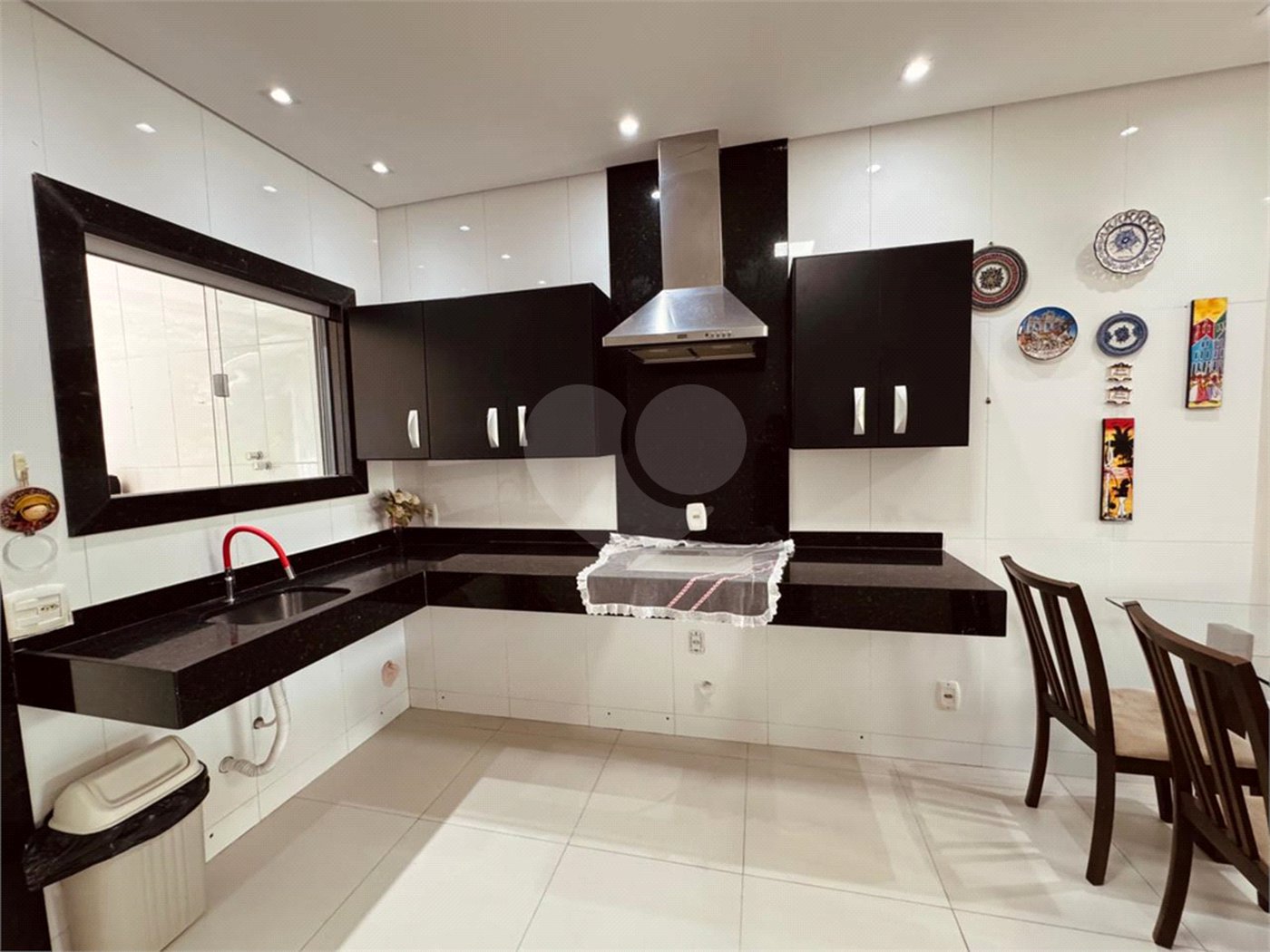 Apartamento para alugar com 1 suíte em Taperapuan, Porto Seguro, BA