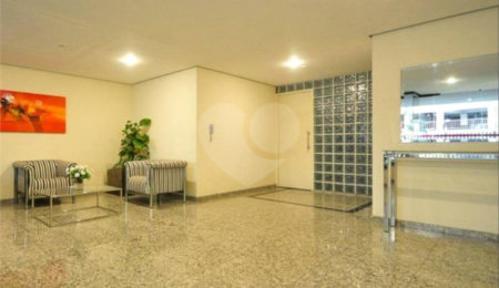 Apartamento à venda com 3 quartos, sendo 1 suíte,  em Paraíso do Morumbi, São Paulo, SP