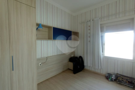 Casa à venda com 3 suítes em Vila Nastri, Itapetininga, SP