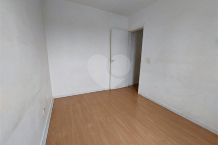 Apartamento à venda com 2 quartos em Vila Anastácio, São Paulo, SP