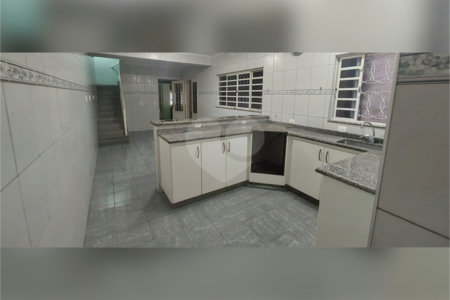 Casa à venda com 3 quartos, sendo 1 suíte, em Vila Nova Sorocaba, Sorocaba, SP