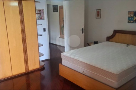 Casa à venda com 4 quartos, sendo 3 suítes, em Vila Aurora (zona Norte), São Paulo, SP