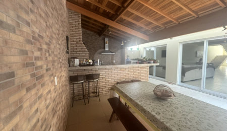 Casa à venda com 3 suítes no condomínio Lago da Serra, Araçoiaba da Serra - SP