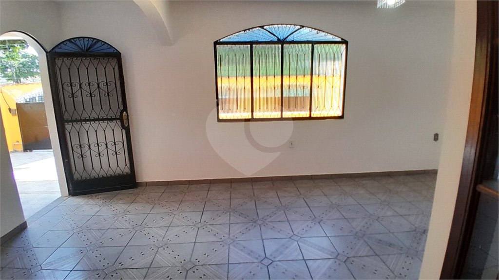 Casa à venda com 3 quartos, sendo 1 suíte, em Campo Grande, Rio de Janeiro, RJ