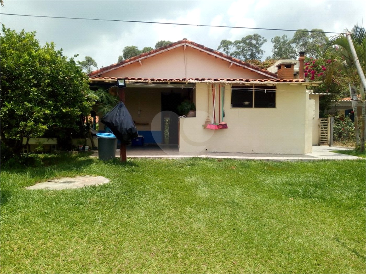 Chácara à venda com 5 quartos, sendo 2 suítes,  no Centro, Sarapuí, SP
