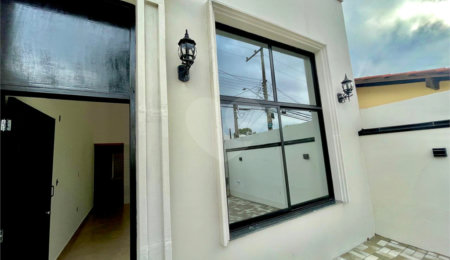 Casa de Vila à venda com 3 quartos, sendo 1 suíte,  em Vila São Caetano, Sorocaba, SP