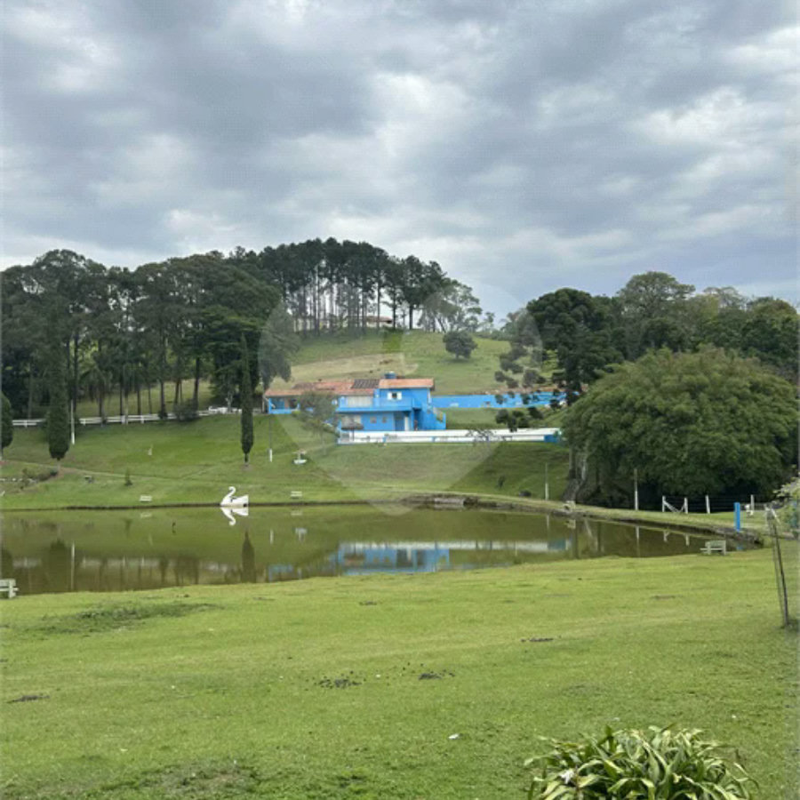Sítio à venda com 5 quartos, sendo 2 suítes, em Marmeleiro, São Roque, SP