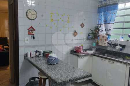 Casa à venda com 3 quartos em Jardim Cumbica, Guarulhos, SP