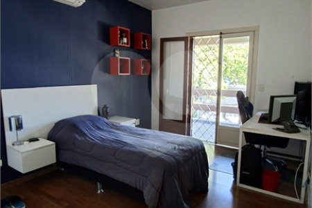 Casa à venda com 5 quartos, sendo 4 suítes, em Butantã, São Paulo, SP