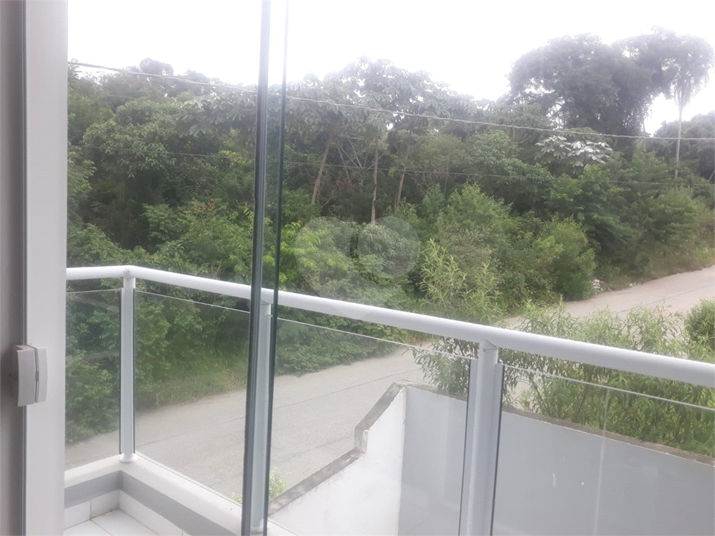 Sobrado à venda com 3 quartos, sendo 1 suíte, em Jardim Vitória, Mairinque, SP