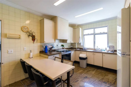 Apartamento à venda com 4 quartos, sendo 2 suítes, em Real Parque, São Paulo, SP
