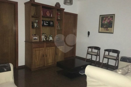 Casa à venda com 5 quartos, sendo 4 suítes,  em Vila Tramontano, São Paulo, SP