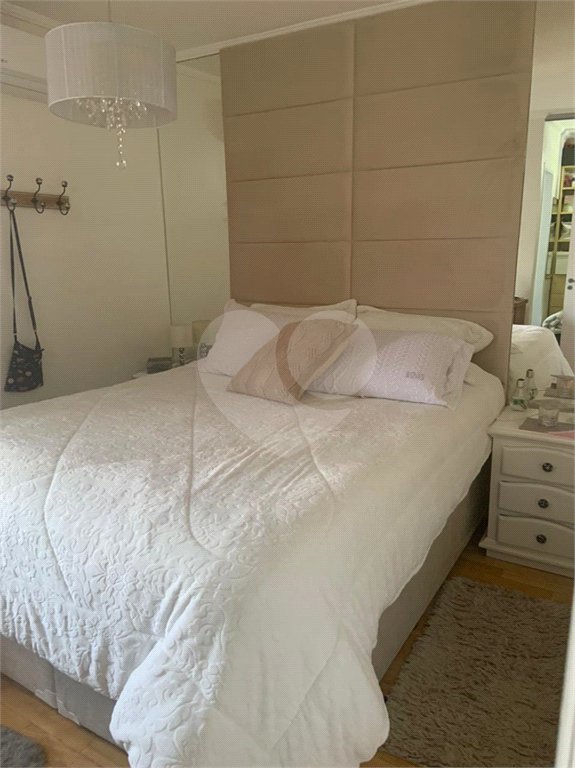 Casa à venda com 3 quartos, sendo 1 suíte, no condomínio Traituba, São Paulo - SP
