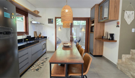 Casa à venda com 3 quartos, sendo 1 suíte, no Centro / Arraial D'ajuda, Porto Seguro, BA
