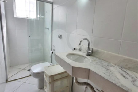 Sobrado à venda com 3 quartos, sendo 2 suítes, em Jardim Ester Yolanda, São Paulo, SP
