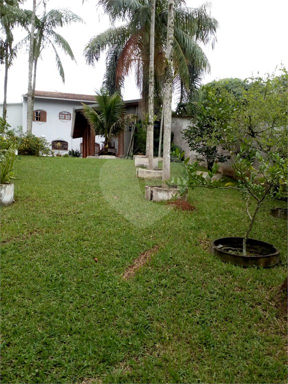Chácara à venda com 3 quartos, sendo 1 suíte,  em Conjunto Habitacional Brás Cubas, Mogi das Cruzes, SP