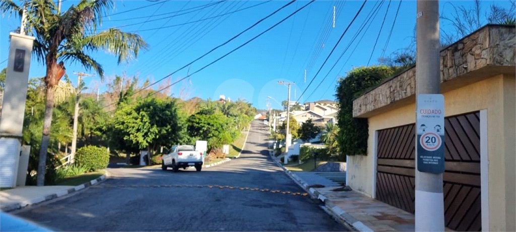 Casa à venda com 4 suítes no condomínio Osato, Atibaia - SP