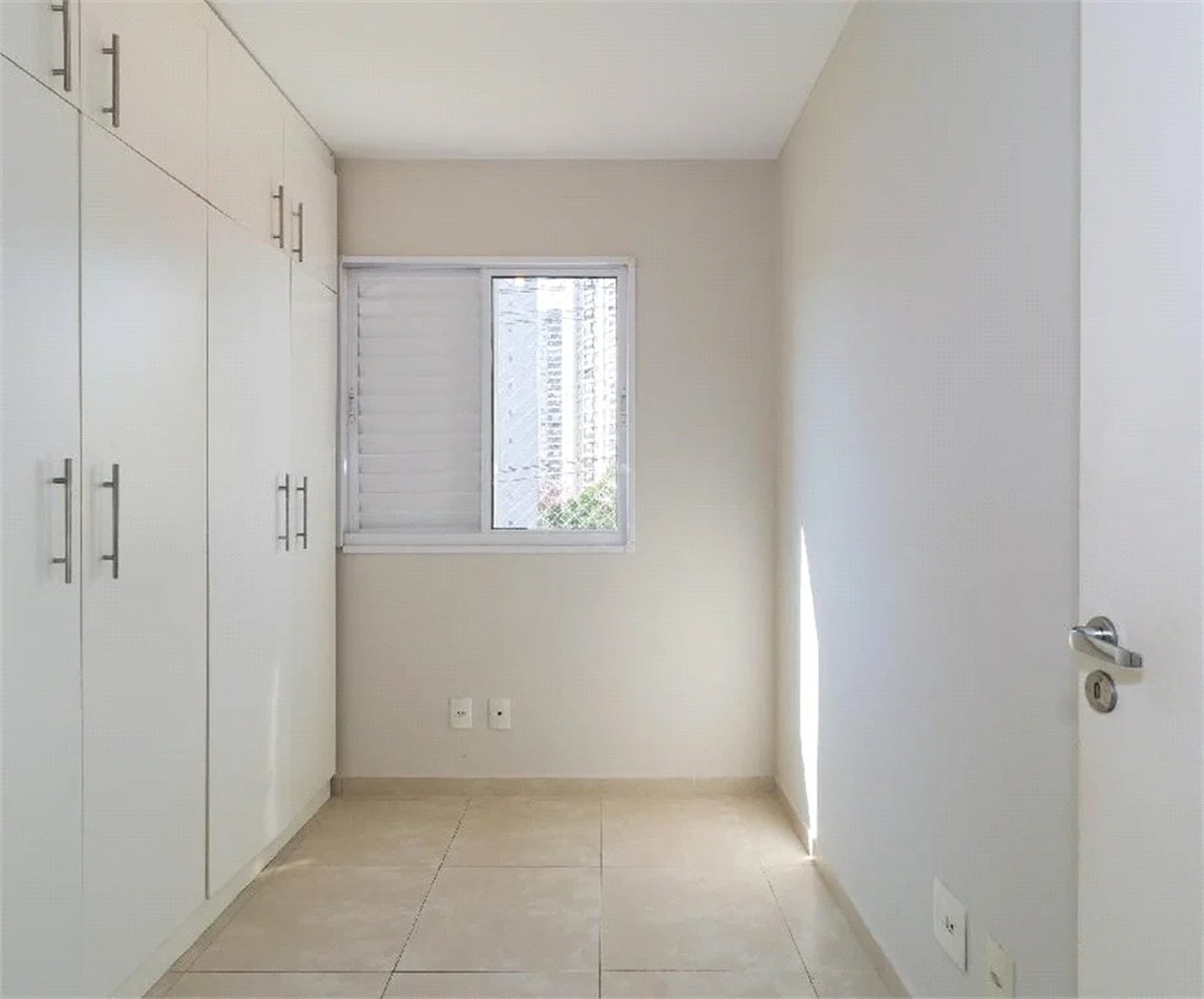 Apartamento à venda com 3 quartos, sendo 1 suíte, em Parque Reboucas, São Paulo, SP