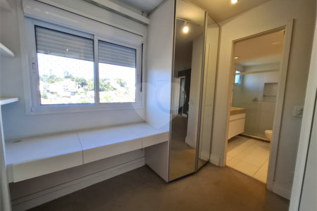 Apartamento à venda com 3 suítes em Vila Ipojuca, São Paulo, SP