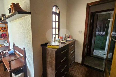 Casa Térrea à venda com 3 quartos, sendo 1 suíte, no Centro, Poá, SP
