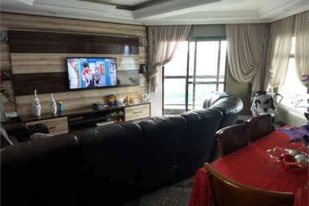 Triplex à venda com 4 suítes em Vila Paulicéia, São Paulo, SP