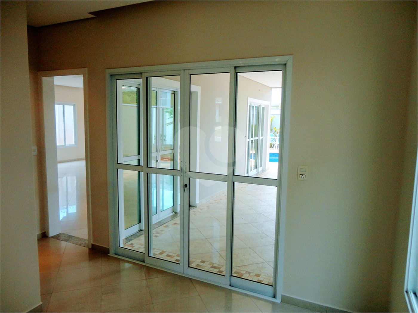 Casa à venda com 3 suítes no condomínio Residencial Jardim América, Vinhedo - SP
