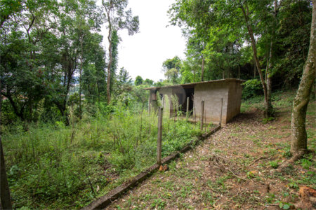 Chácara à venda com 4 quartos, sendo 2 suítes, em Vila Santa Rita, São Roque, SP