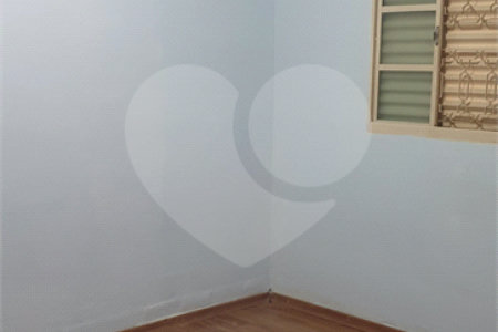 Casa térrea para locação e venda no Condomínio Mont Carlo I