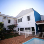 Casa com 4 Dormitórios e área de lazer com piscina