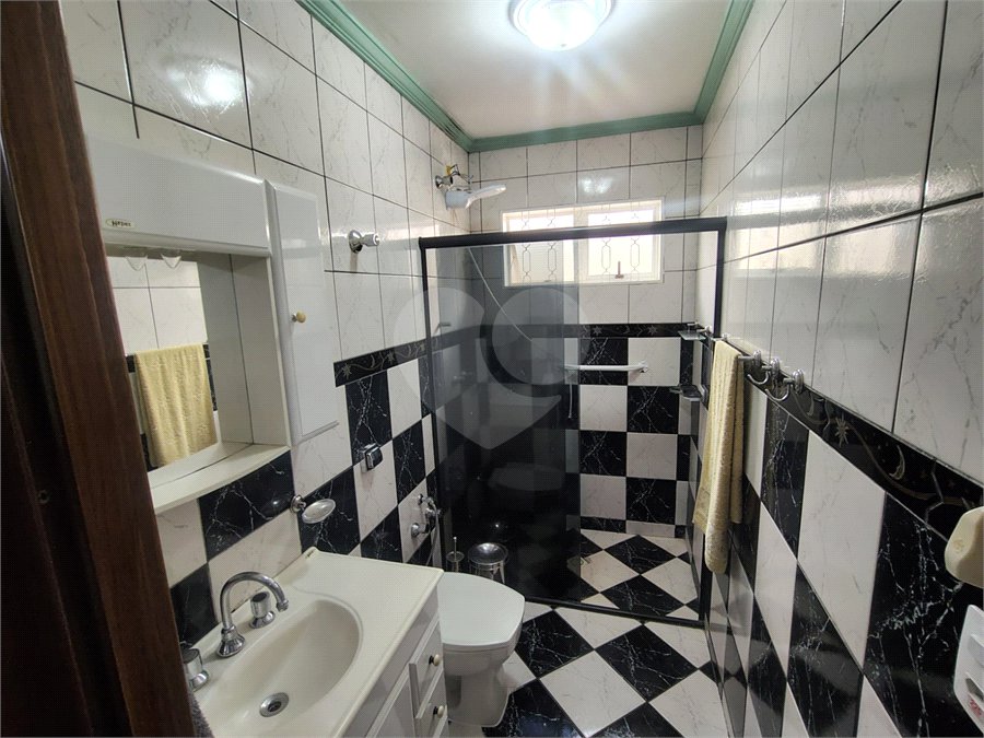Casa ampla com 3 Quartos e 1 Suíte