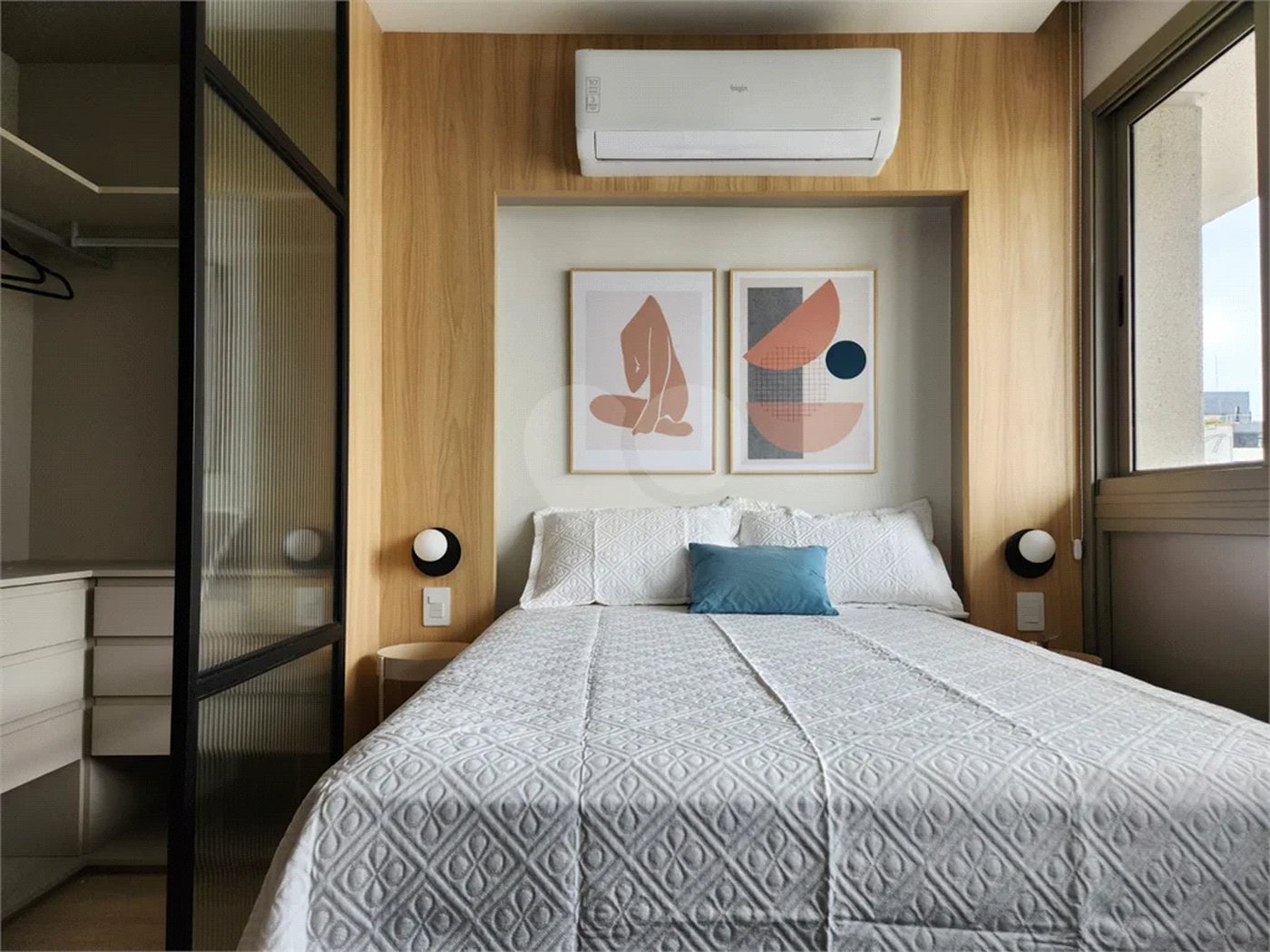 Studio 28M2 para locação em Moema Pássaros