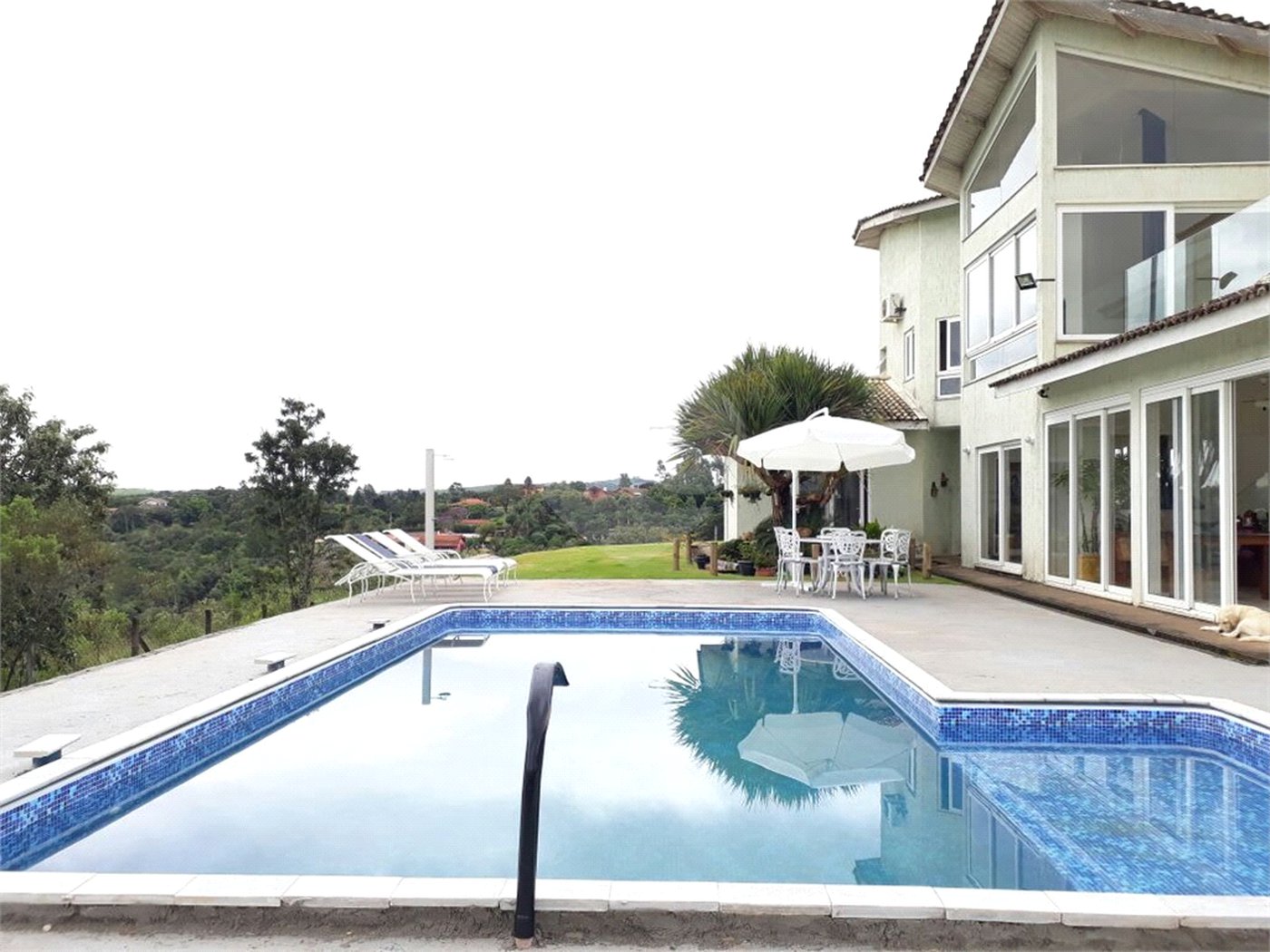 Casa à venda com 4 quartos, sendo 2 suítes, em Pinhal, Jarinu, SP