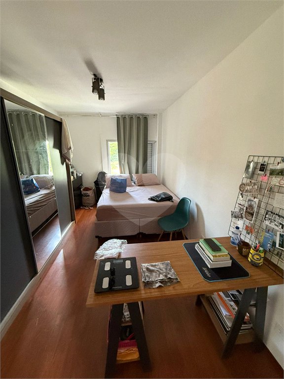 Apartamento à venda com 2 quartos, sendo 1 suíte,  em Vila Madalena, São Paulo, SP