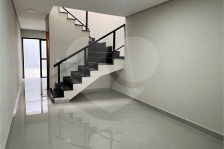 Sobrado à venda com 3 quartos, sendo 1 suíte, em Vila Bela Vista (zona Norte), São Paulo, SP