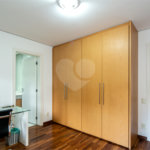 Casa à venda com 5 quartos, sendo 4 suítes, no condomínio Villa de Monterey, São Paulo - SP