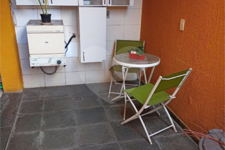 Sobrado à venda com 3 quartos em Jardim Colombo, São Paulo, SP