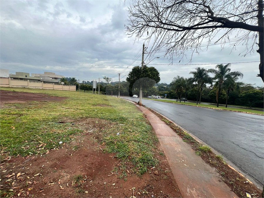 Terreno à venda em Jardim São Camilo, Araraquara, SP