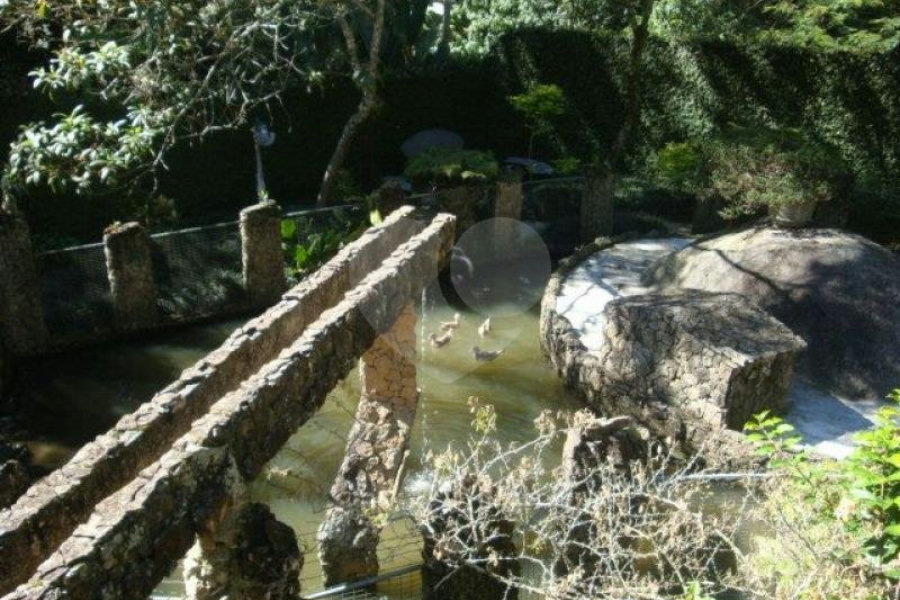 Sobrado à venda com 5 suítes em Juqueri Mirim, Mairiporã, SP