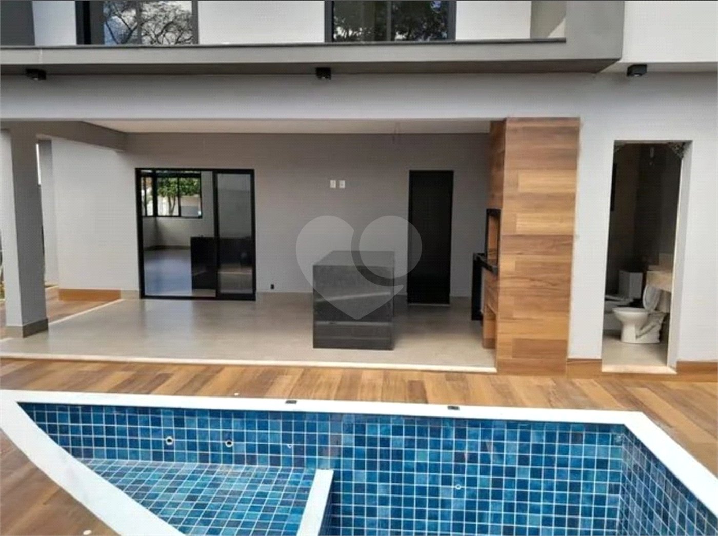 Casa à venda com 3 suítes no condomínio Terras do Caribe, Valinhos - SP