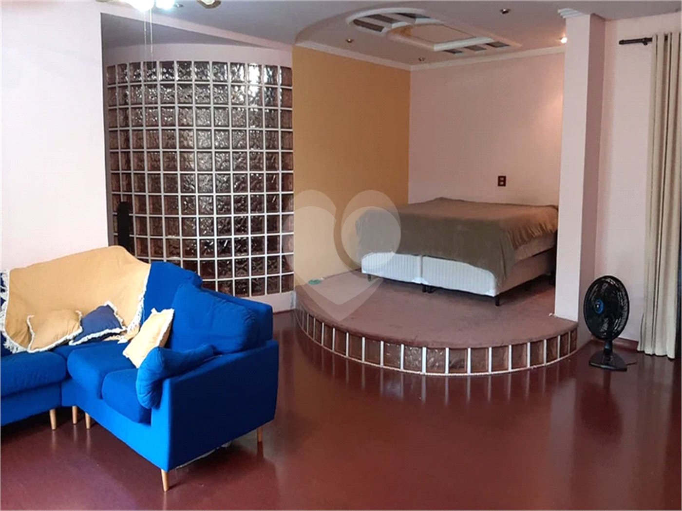 Casa à venda com 6 quartos, sendo 4 suítes, no condomínio Alpes da Cantareira, Mairiporã - SP