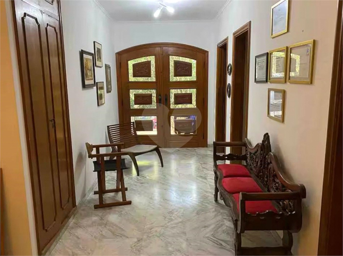Sobrado à venda ou para alugar com 8 quartos, sendo 4 suítes, em Jardim Marajoara, São Paulo, SP